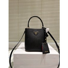 ★갓성비상품★PRADA 프라다 스몰 사피아노 레더 프라다 파니에 백 / 3컬러