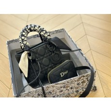 ★갓성비상품★ 디올 Lady Dior 미니백 [매장가 700만원대]