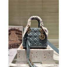 ★갓성비상품★ 디올 Lady Dior 백 2size [매장가 800만원대]