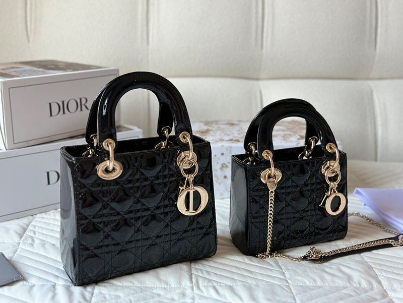 ★갓성비상품★ 디올 Lady Dior 페이던트백 2size 7color [매장가 800만원대]